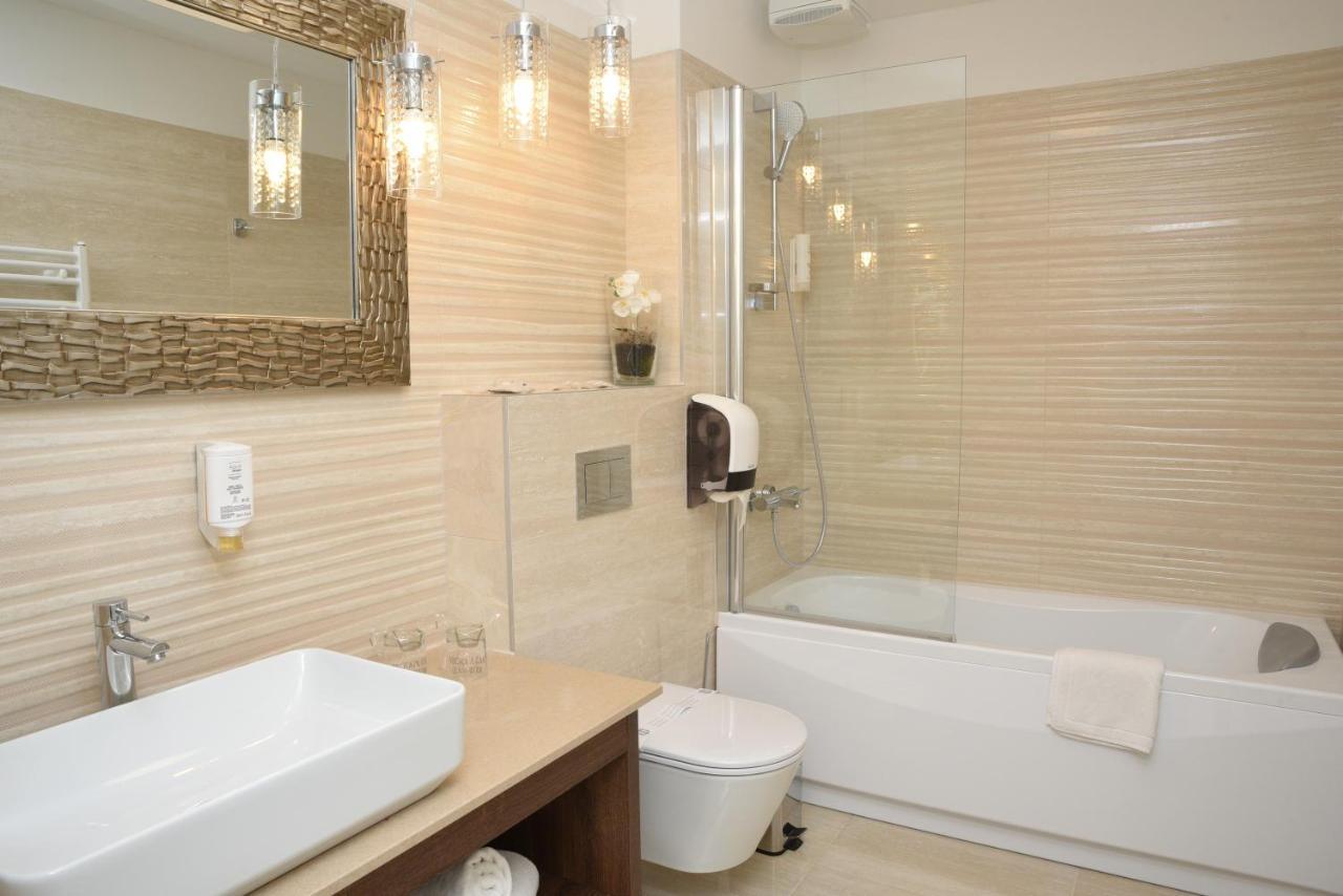 Hotel Meduza Senj  Extérieur photo