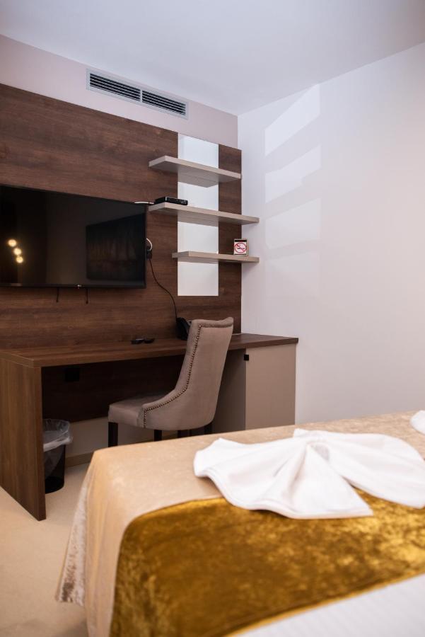 Hotel Meduza Senj  Extérieur photo